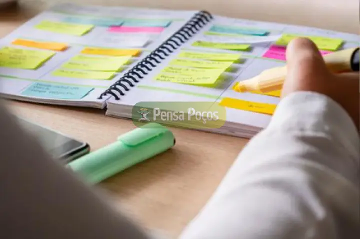 Curso gratuito de Assistente Administrativo oferece capacitação a jovens da rede municipal