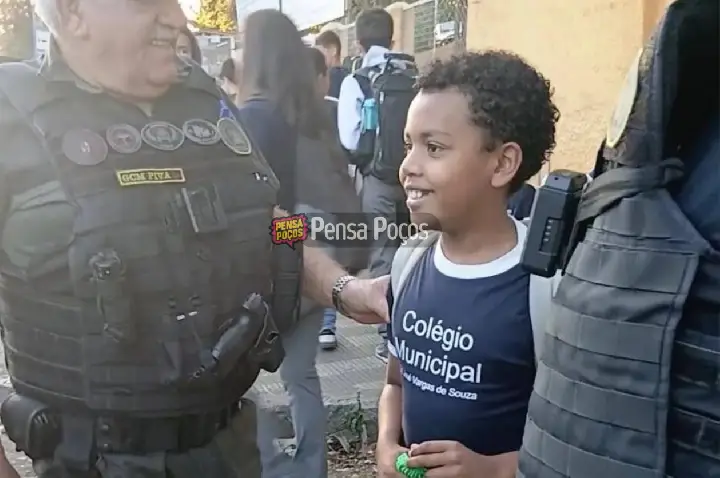 GCM surpreende menino de 10 anos e realiza sonho em Poços