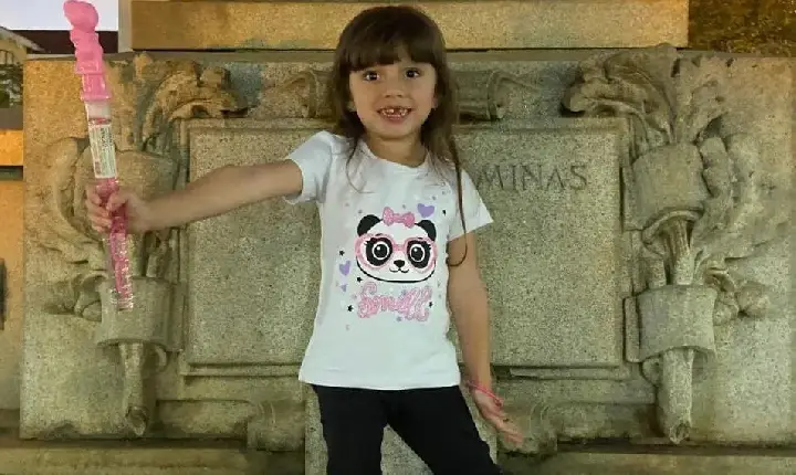 Maria Cecília, de 6 anos, aguarda exame em Recife para identificar doença rara