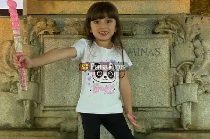 Maria Cecília, de 6 anos, aguarda exame em Recife para identificar doença rara