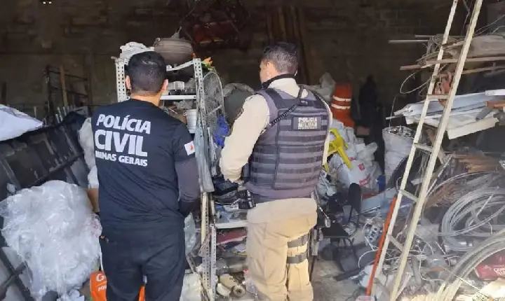 Operação apreende 1,5 tonelada de fios e prende dono de ferro-velho