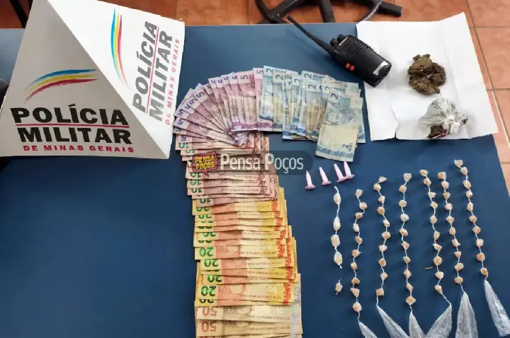Polícia desmantela barricada e apreende menor com drogas no Santa Rita