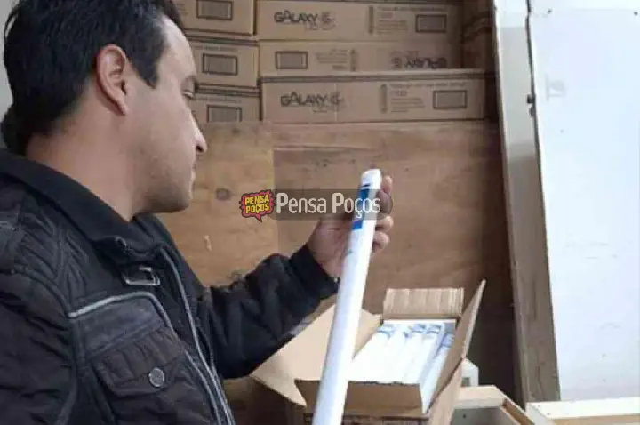 Prefeitura gasta quase R$ 300 mil em lâmpadas sem uso