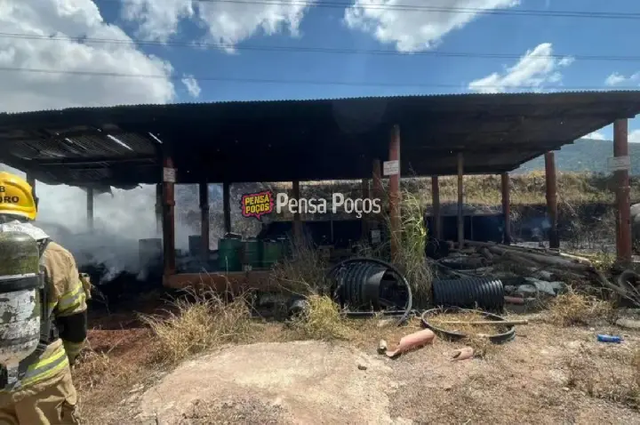 Preso homem acusado de iniciar incêndio que devastou área em Poços