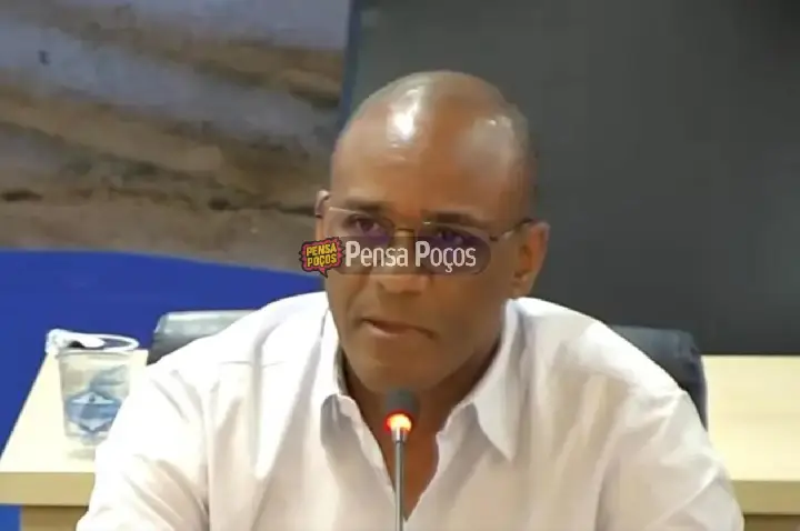 Professor denuncia manipulação e escândalo na Secretaria de Esportes em Poços