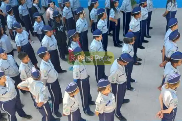 Votação em Poços demonstra apoio crescente ao ensino cívico-militar