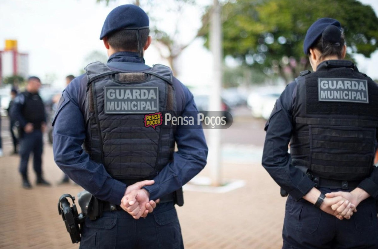 GCM age rápido e evita confronto entre alunos em escola de Poços