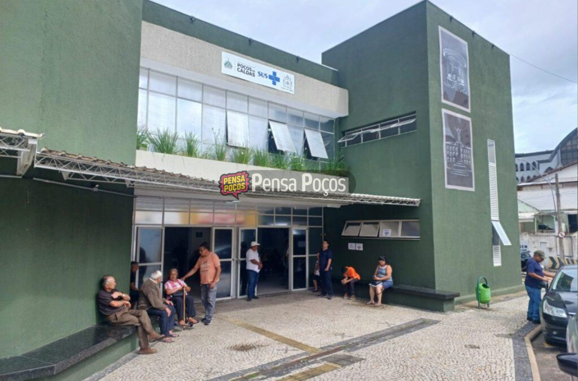 Policlínica Central de Poços volta a apresentar problemas no teto após reforma milionária