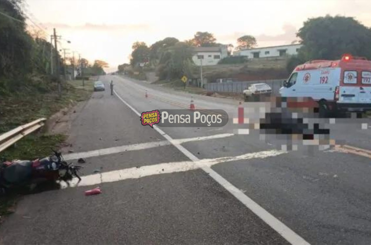 Motociclista fica em estado grave após atropelar vaca em rodovia
