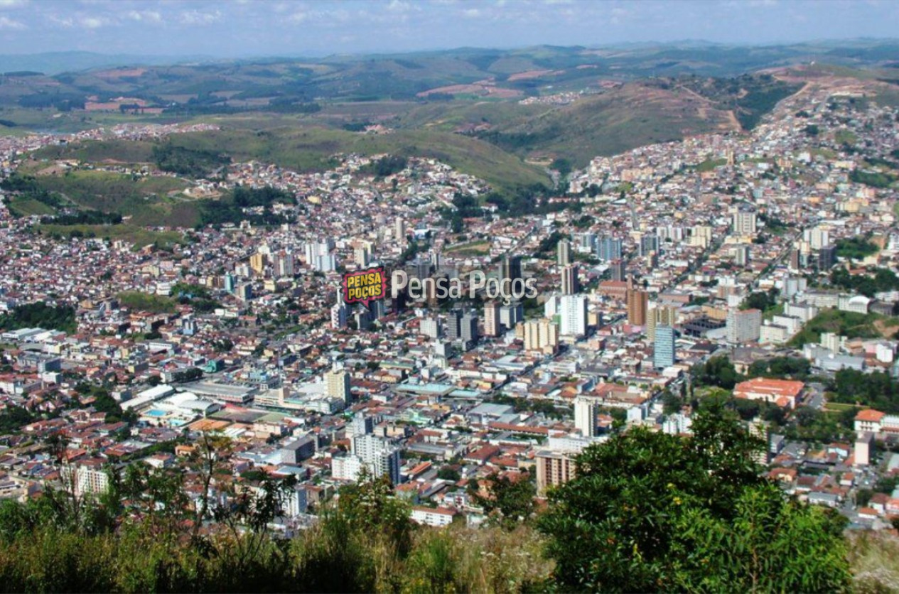 Primavera começa com frente fria e chuva em Poços de Caldas