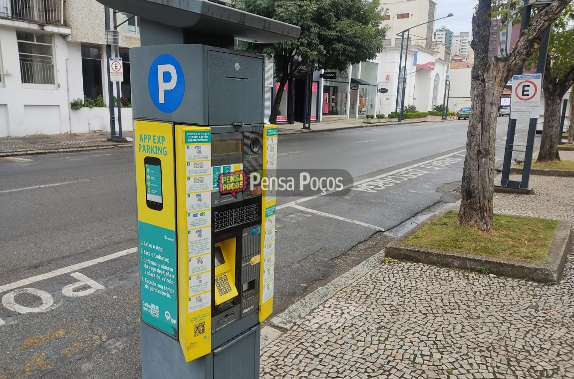 Zona Azul em Poços vira alvo de polêmica com cobranças e falhas